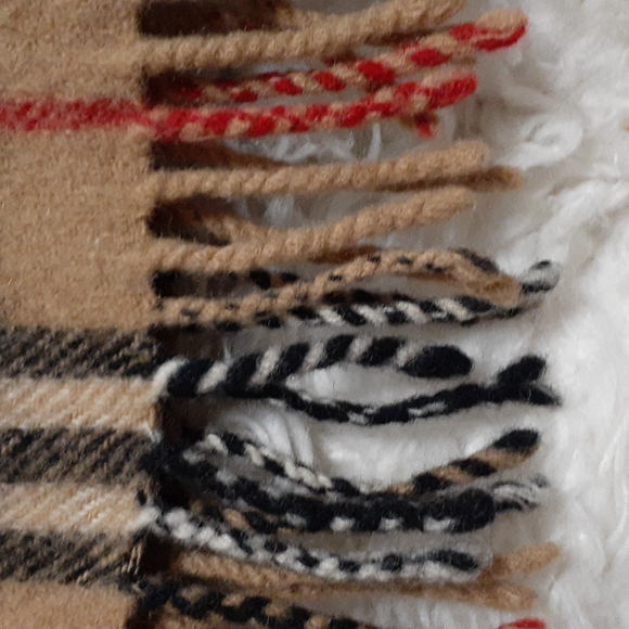 Vtg Burberry Lambswool Scarf - Picture 6 of 9